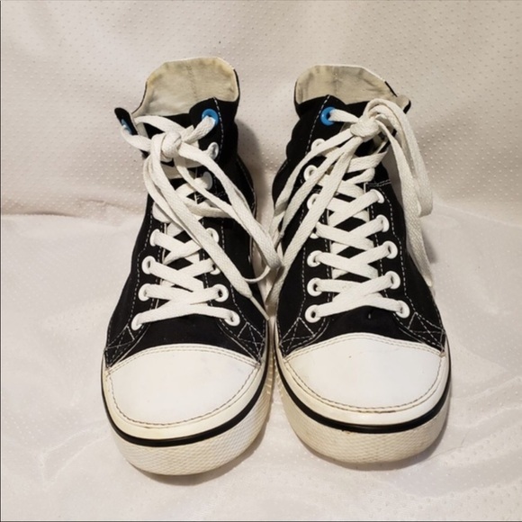 crocs that look like converse